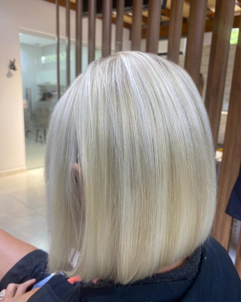 Coloração e mechas · Espaço Aliáh Saúde e Beleza — salão de beleza em Jardim das Tulipas, Holambra - SP