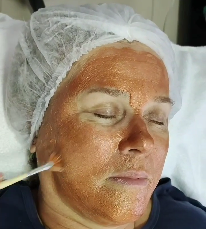 Estética facial · Espaço Aliáh Saúde e Beleza — salão de beleza em Jardim das Tulipas, Holambra - SP